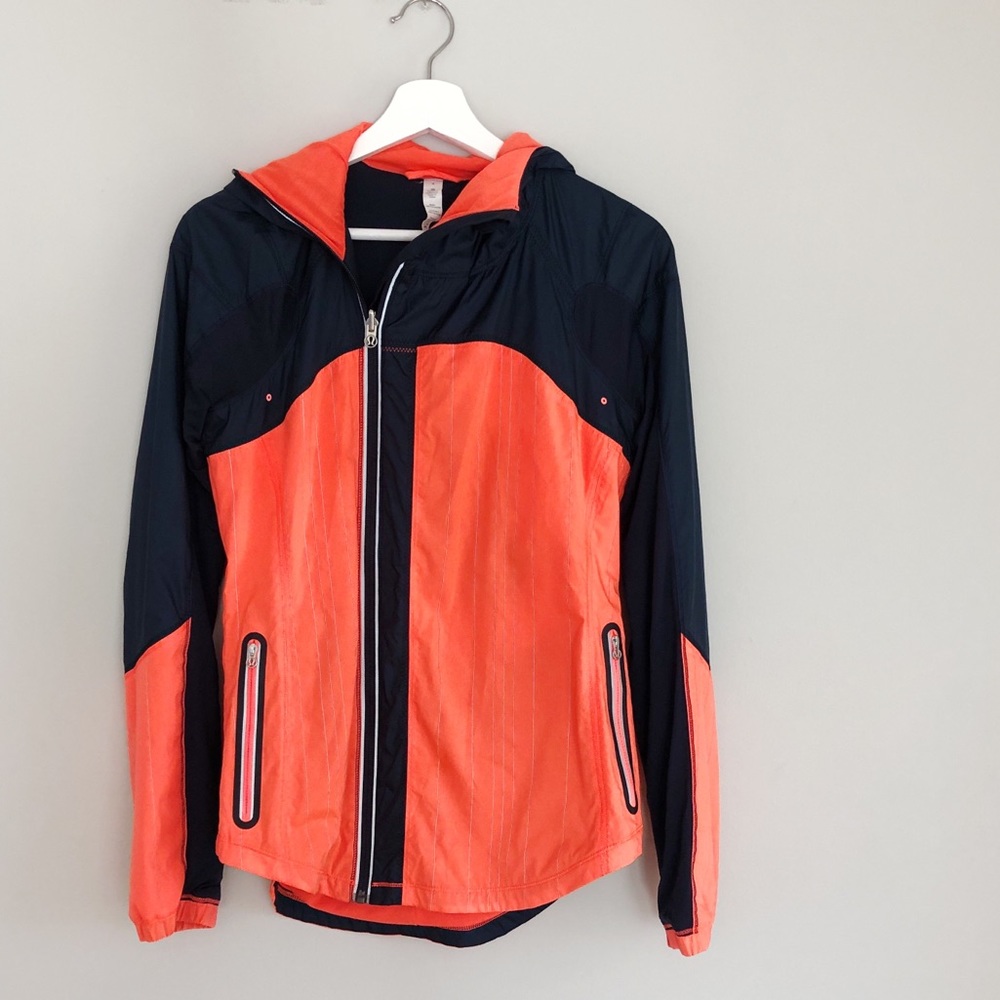 Lululemon size 4